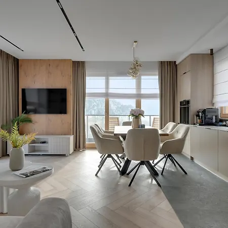 Porto Mare Seaside Apartment With Parking And Gym By Lion Apartments